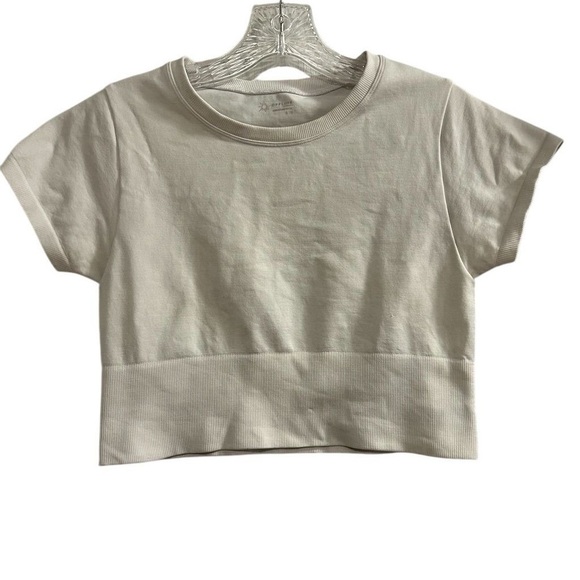 aerie Tops - Offline by Aerie Women's White Cropped Crew Neck T-Shirt Size M Casual‎ Top y2k
